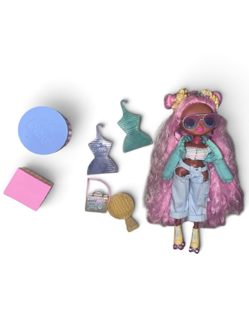 LOL Surprise OMG Sunshine Gurl Fashion Doll Pink Hair Roller Skates Accessories